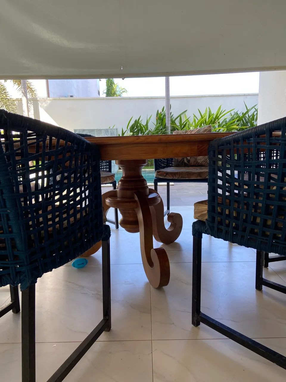 Mesa com cadeiras à venda  - Foto 3