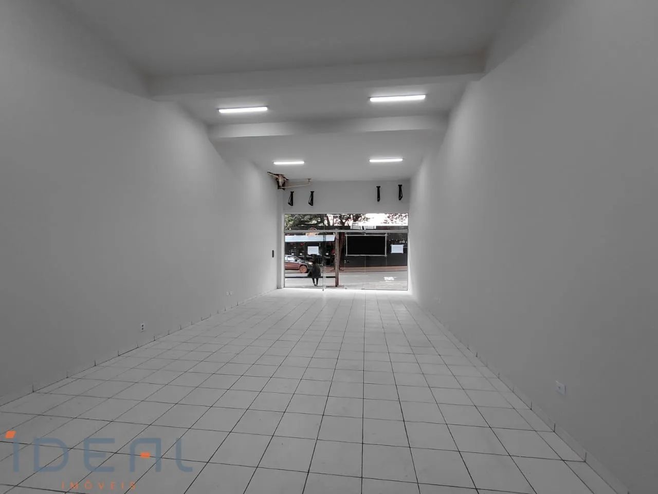 Sala para alugar no bairro Zona 07 - Maringá/PR - Foto 4