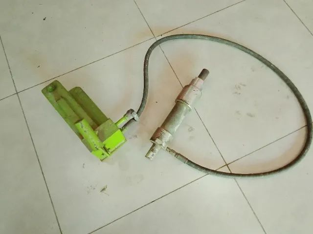 Esticador para funileiro em perfeito funcionamento 