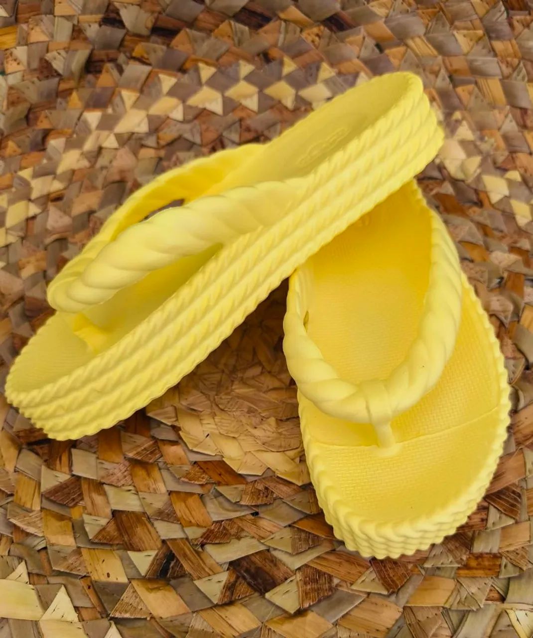 Chinelo Nuvem se levar 3 pares fica por 38,00 cada - Foto 4