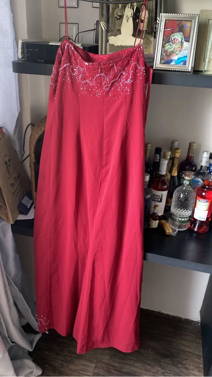 Vestido de festa longo em crepe 