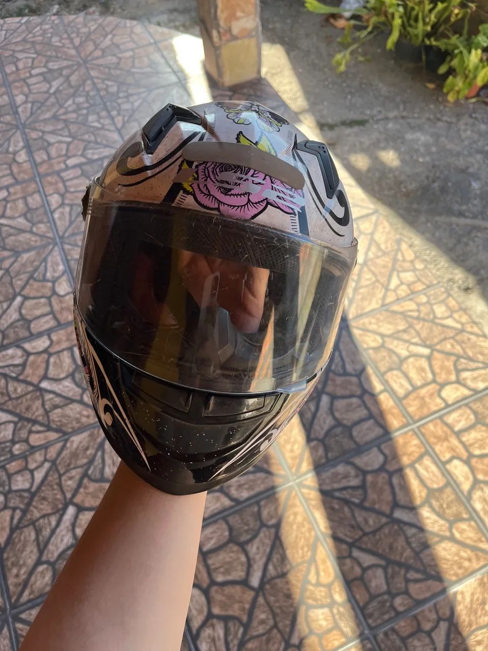 Vendo ls2 feminino usado com poucas marcas de uso  - Foto 3