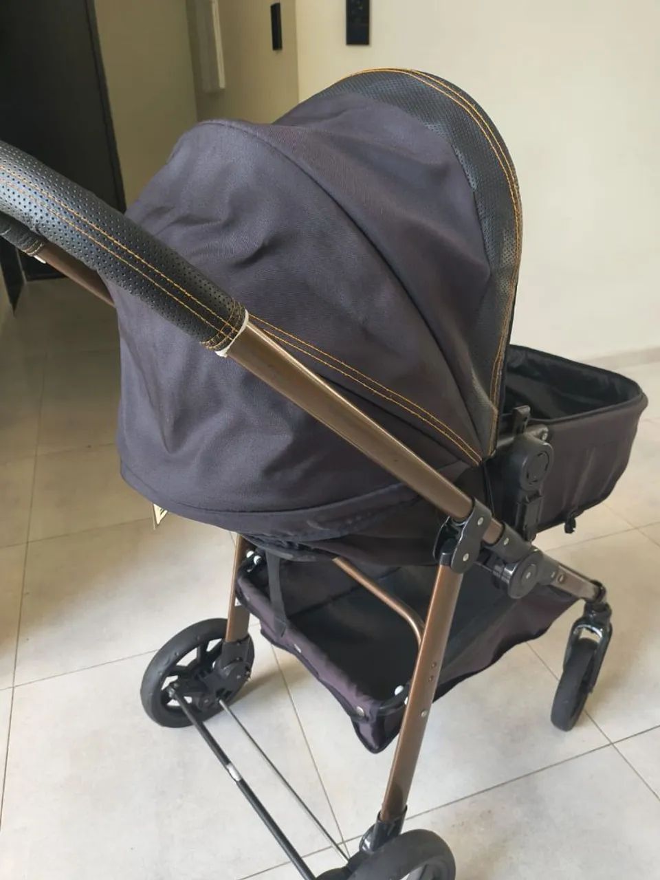 carrinho de bebê -ta praticamente novo - Foto 3