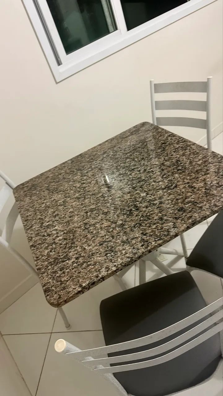 Mesa tampo de granito 