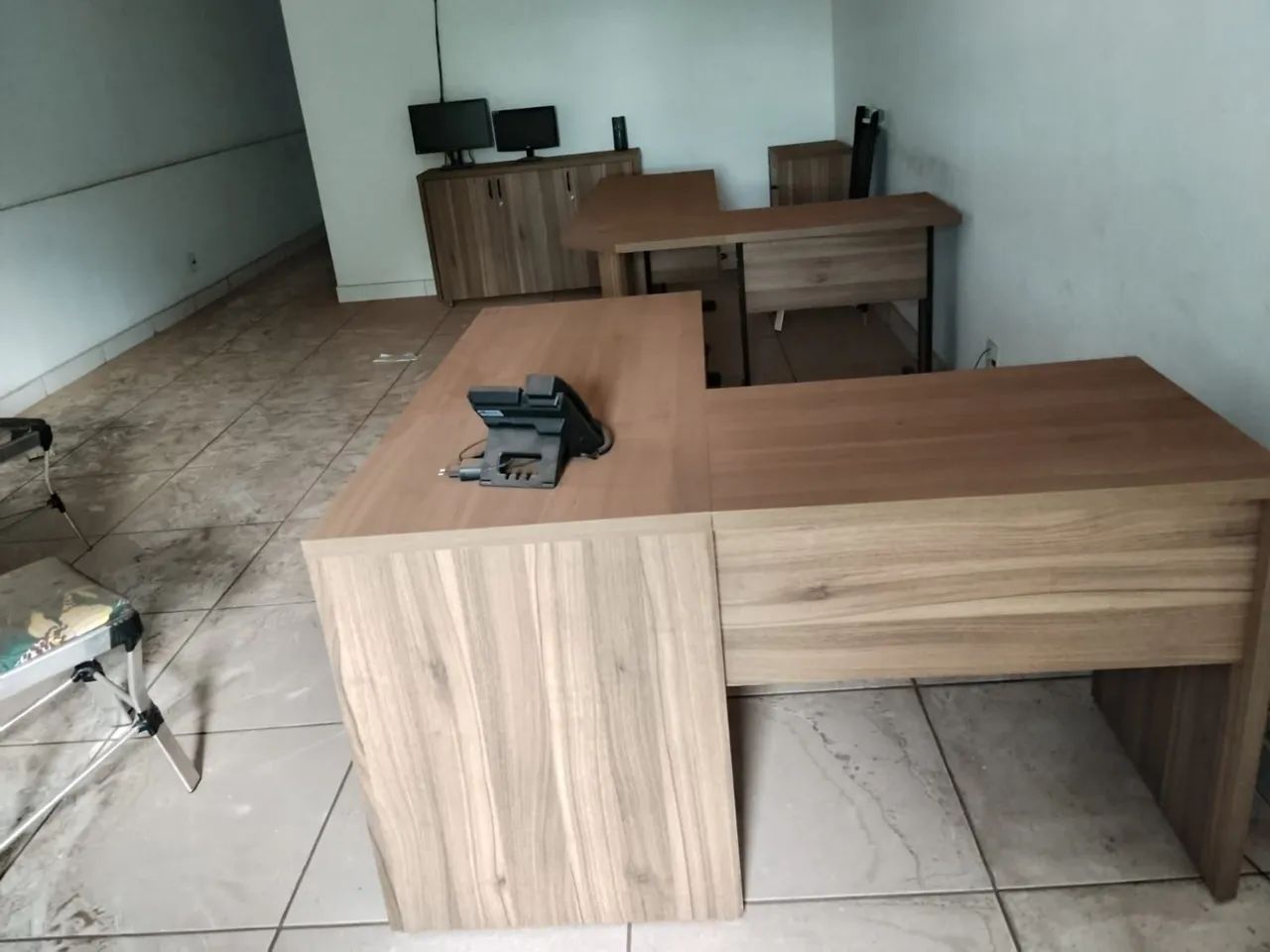 Mesa escritório grande 2 gavetas - Foto 4