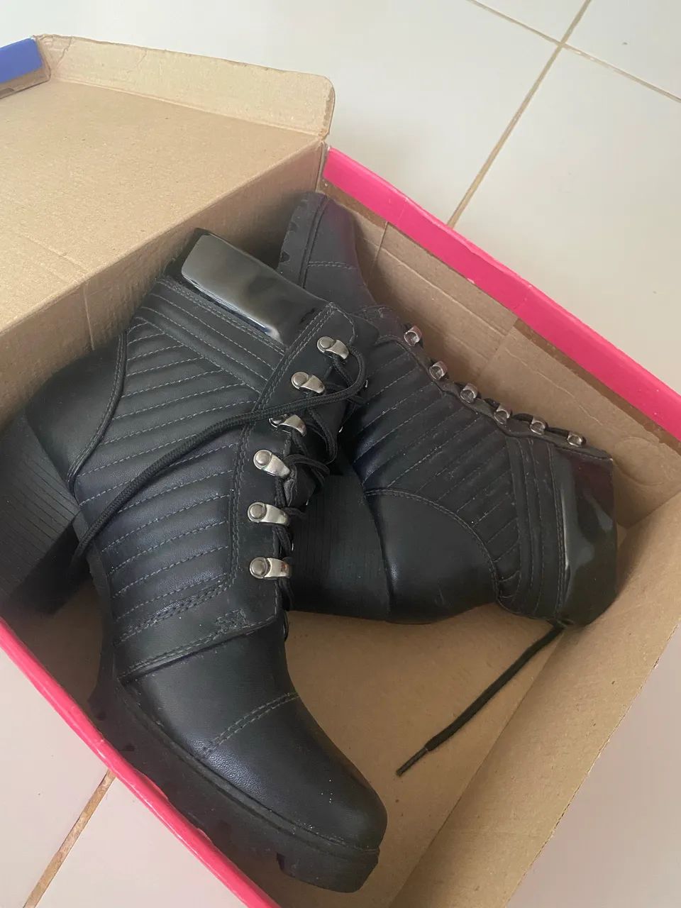 Bota e uma Kenner