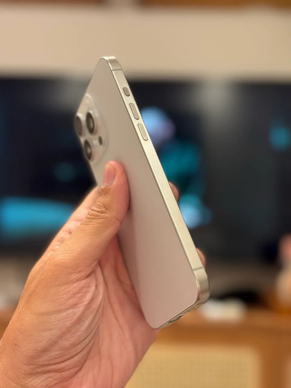 iPhone 15 Pro Max 256GB Branco c/ NF (ac cartão) - Celulares e