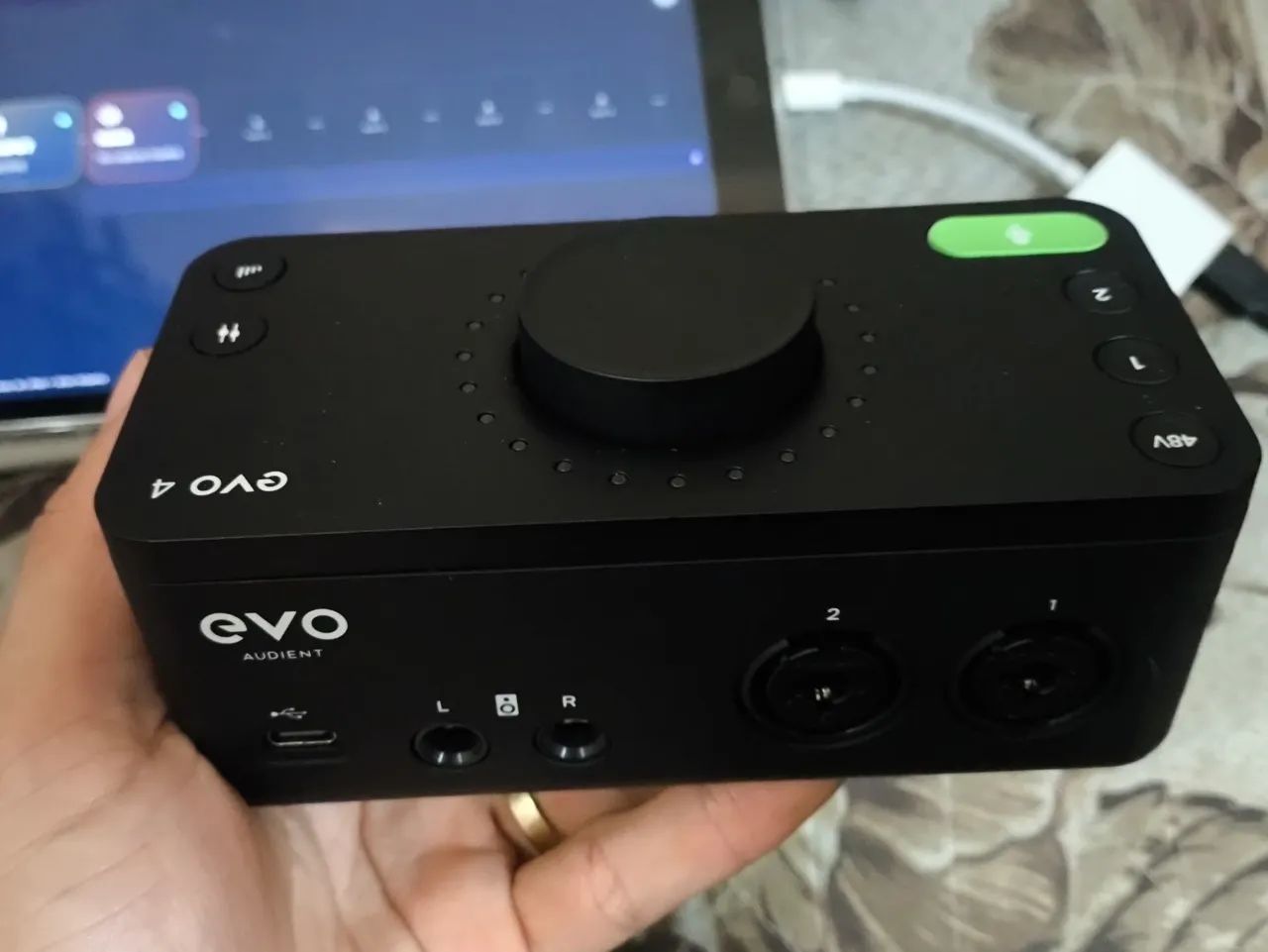 Interface de áudio Audient Evo4