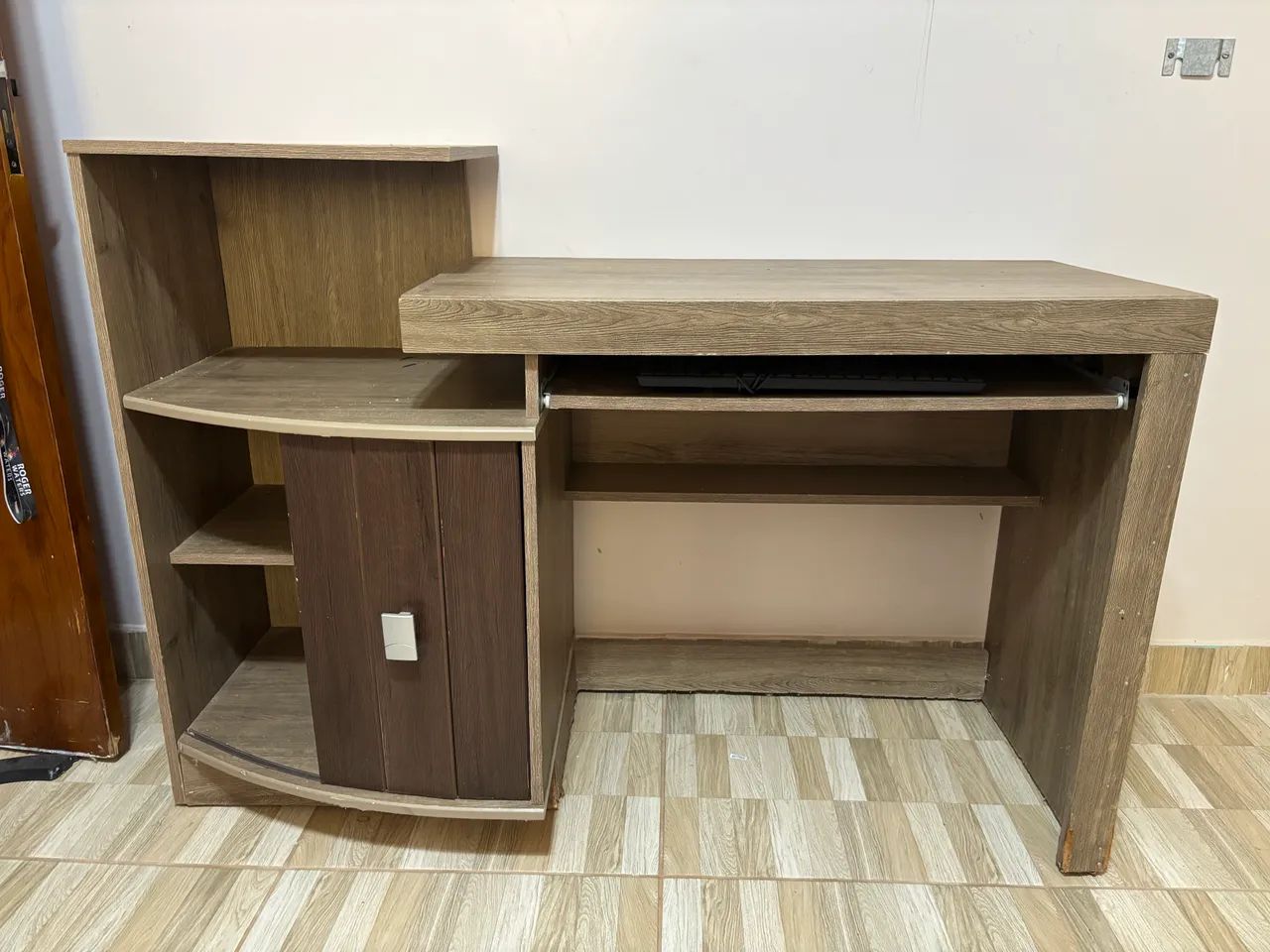 Escrivaninha/mesa de computador 