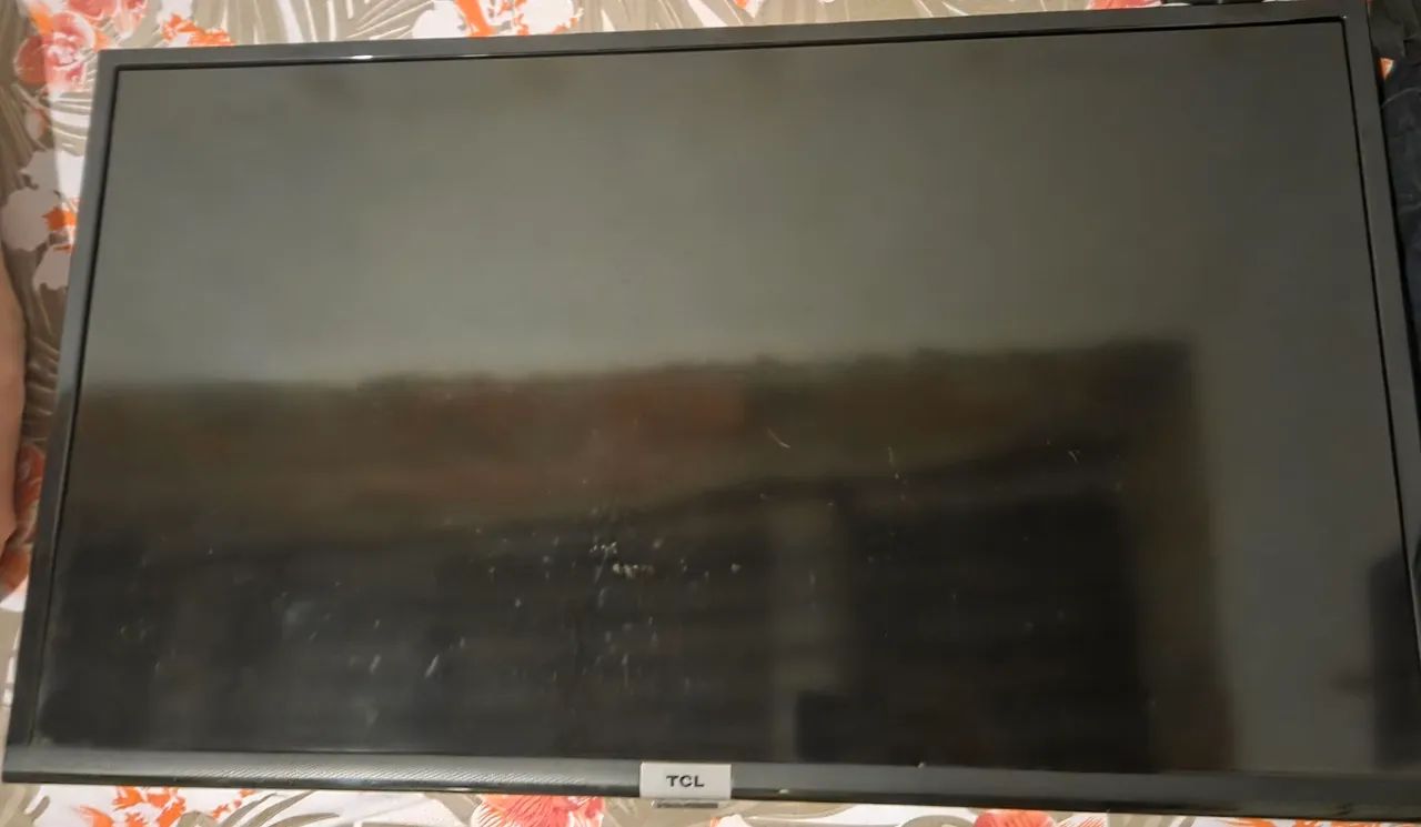 Smart TV 32 polegadas marca TCL , ótimas condições 
