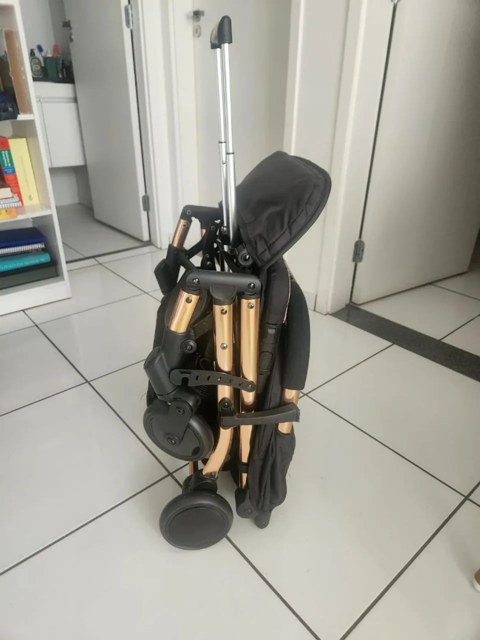 Carrinho de bebê zap burrigotto dobrável  - Foto 4