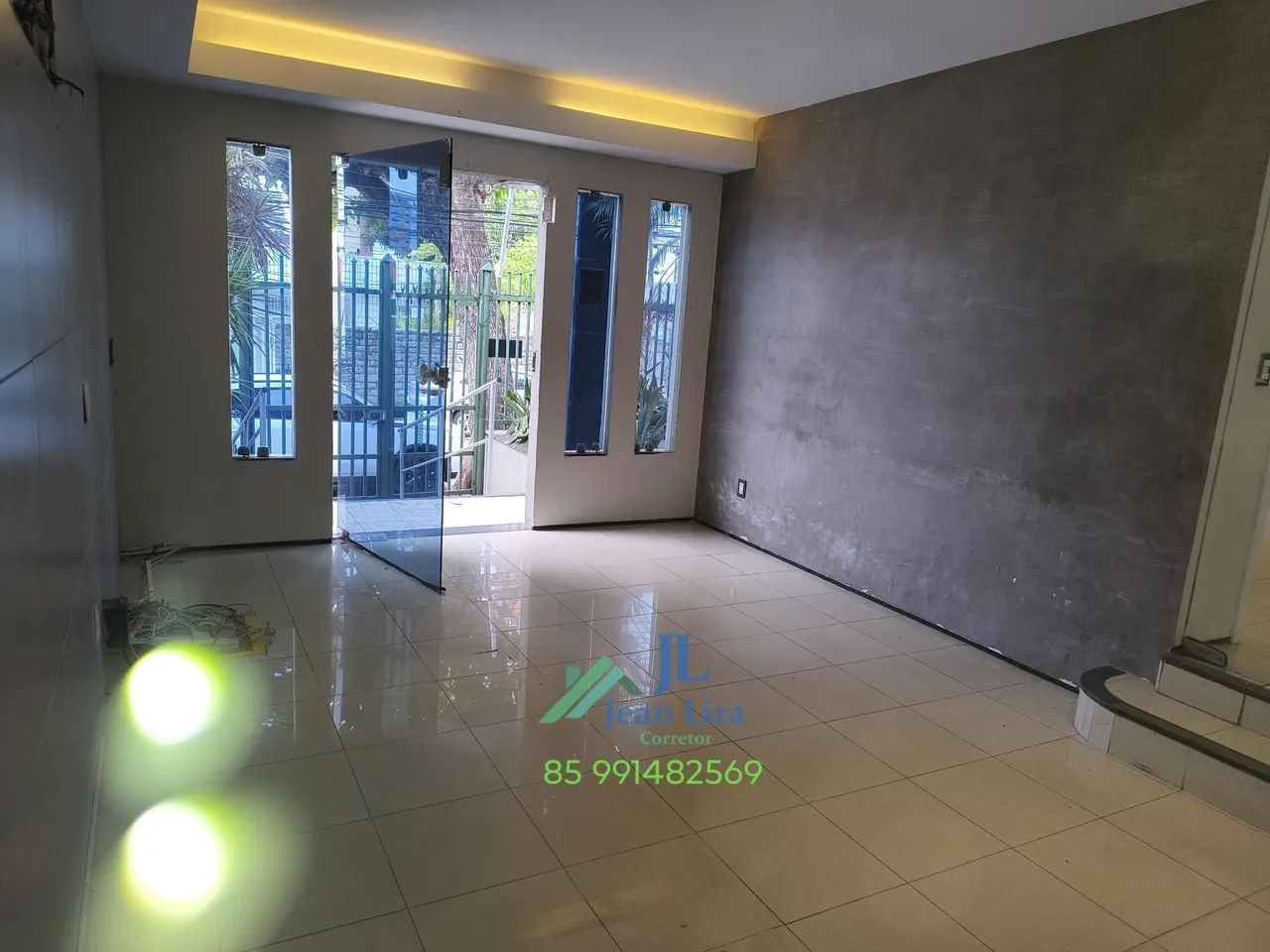 Casa Comercial