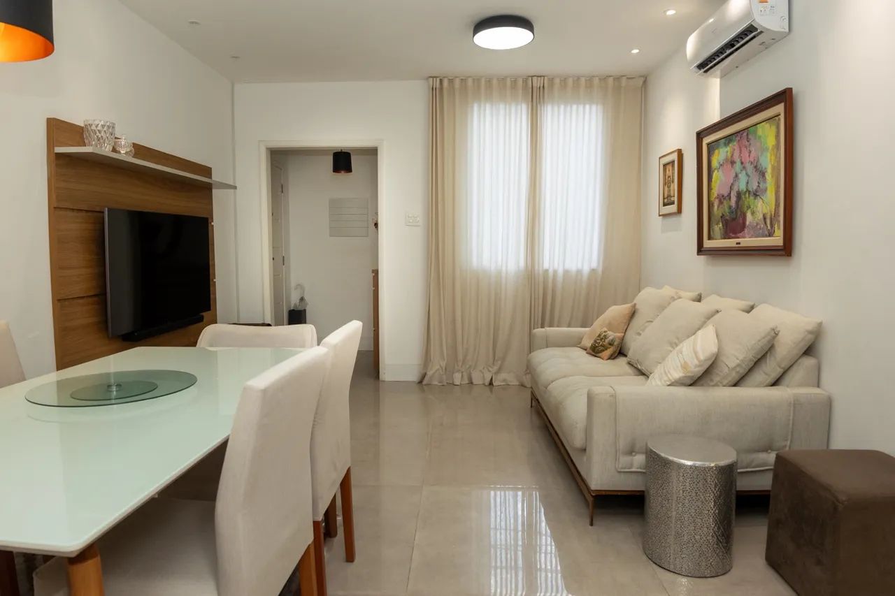 Sofá 3 lugares em linho bege ? elegante e confortável - Foto 2