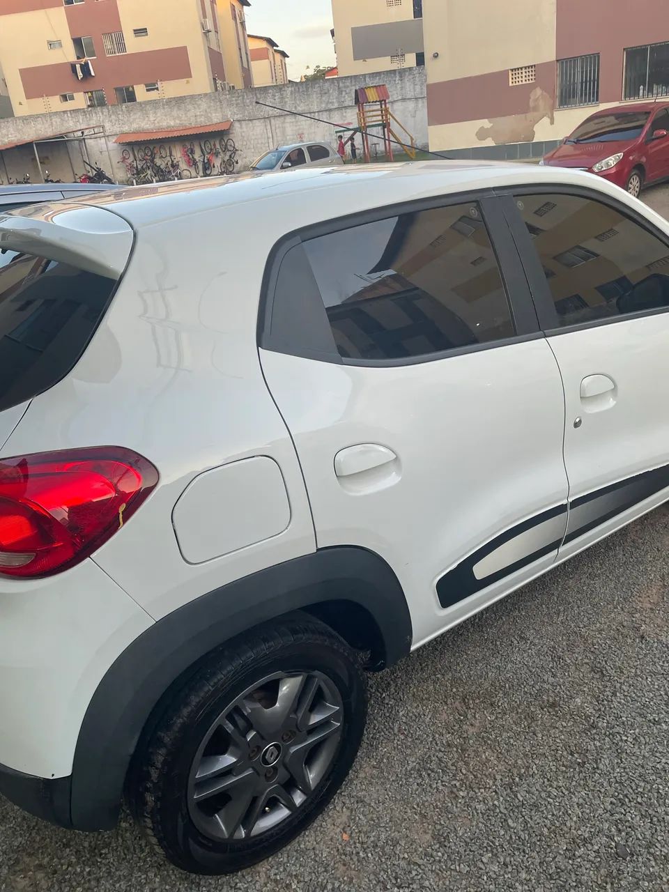 Renault Kwid KWID Intense 1.0 Flex 12V 5p Mec. 2018