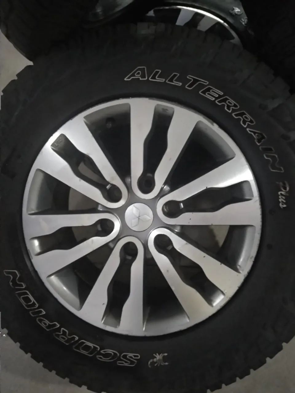 Rodas aro 17 6x139 original Pajero Dakar 2018 com pneus 80% Pirelli Scorpion Plus 265x65 R - Foto 6