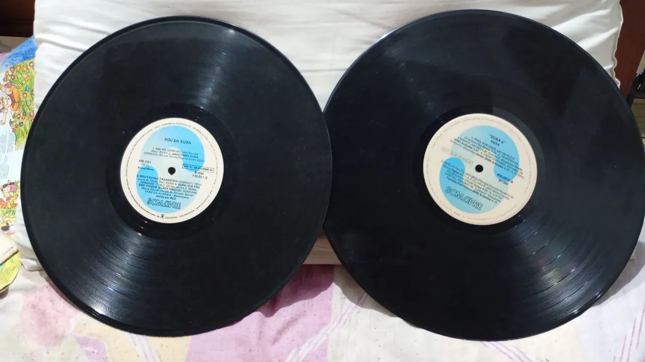 Lote 2 discos vinil da Xuxa  - Foto 4