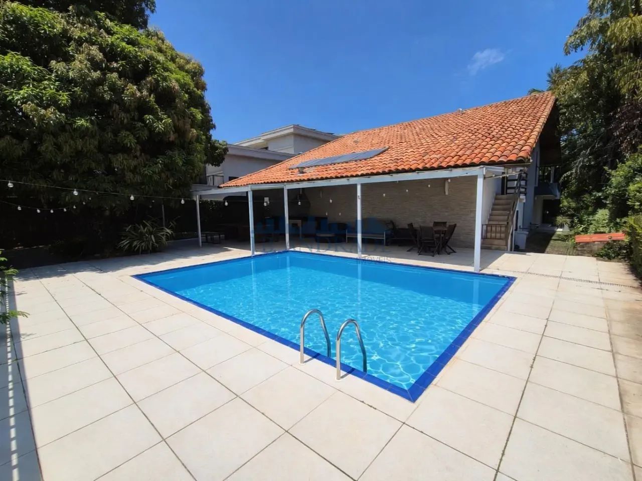 Belíssima casa duplex com 631m, 5 suítes, no texclusivo condomínio Wimbledon Park