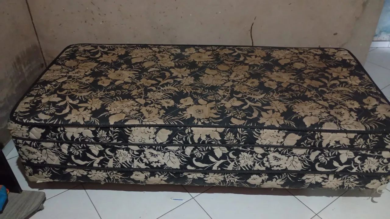 vendo cama de solteiro