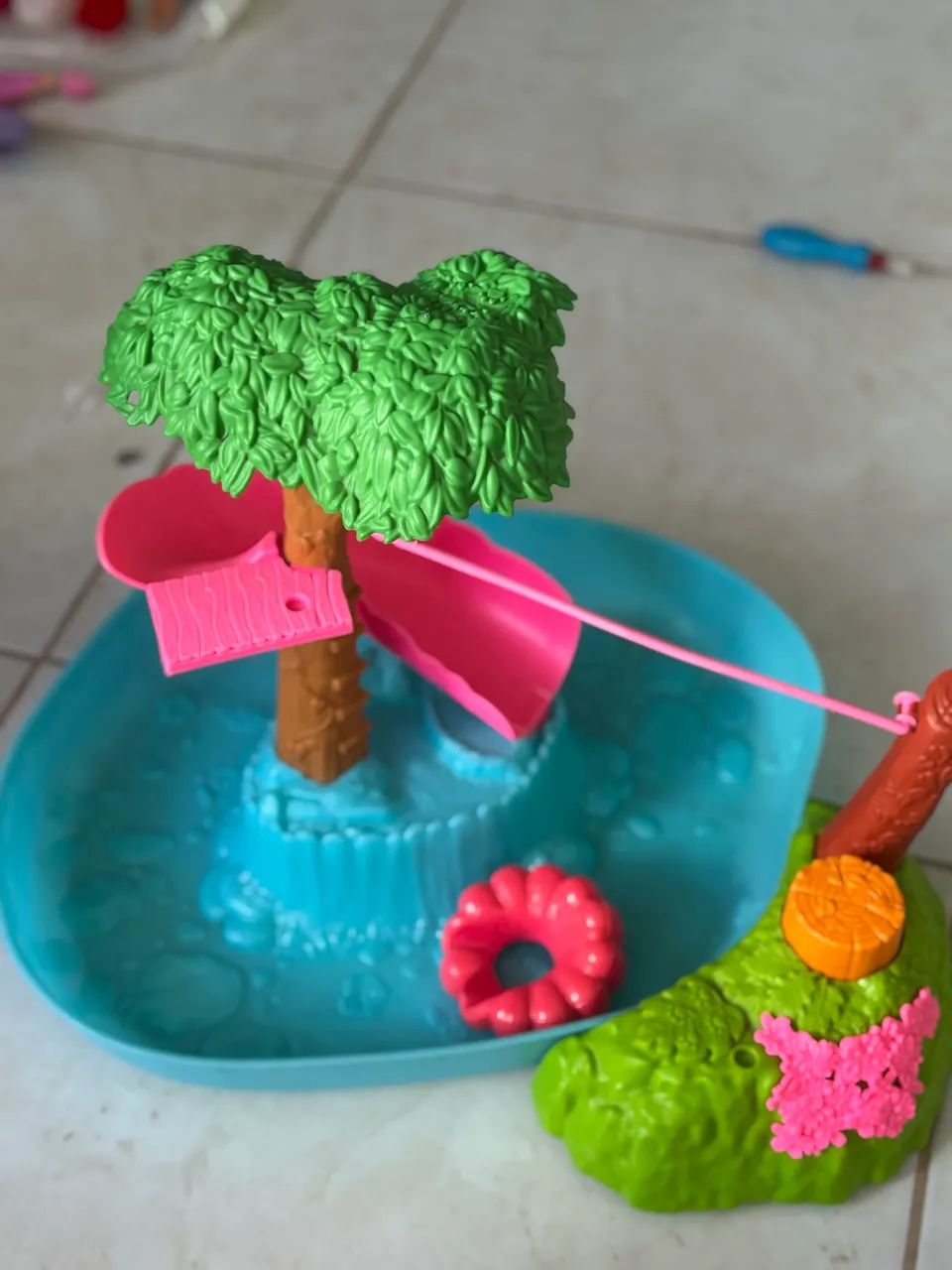 Piscina de Surpresas da Chelsea da Barbie - Chelsa Dreamhouse Adventures Aventura No Rio