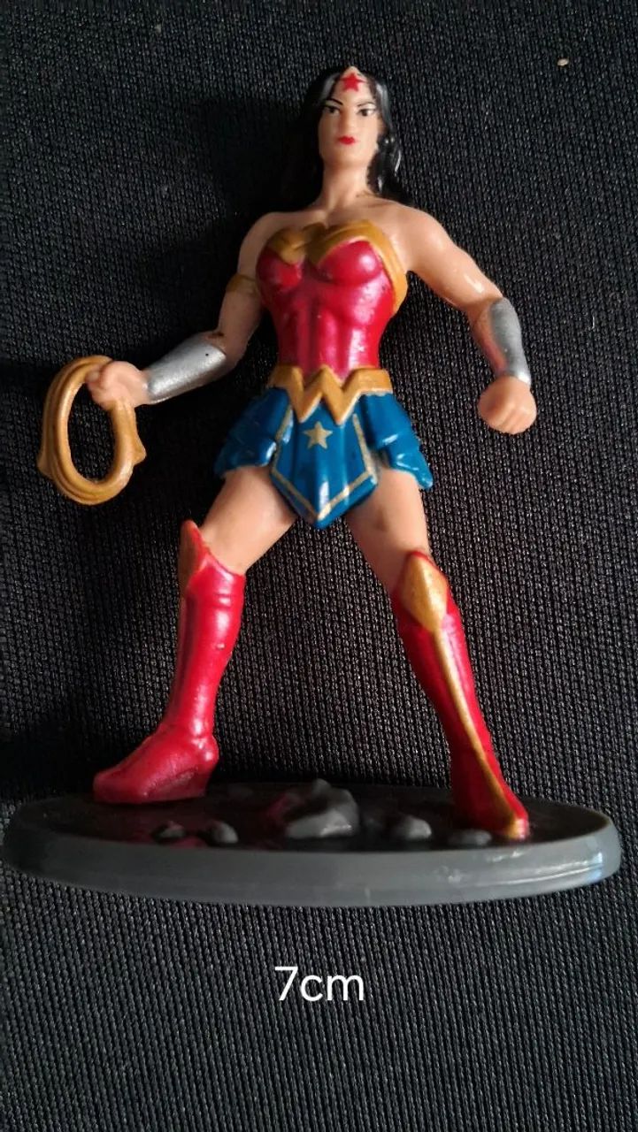 2 Miniaturas Mulher Maravilha  - Foto 2