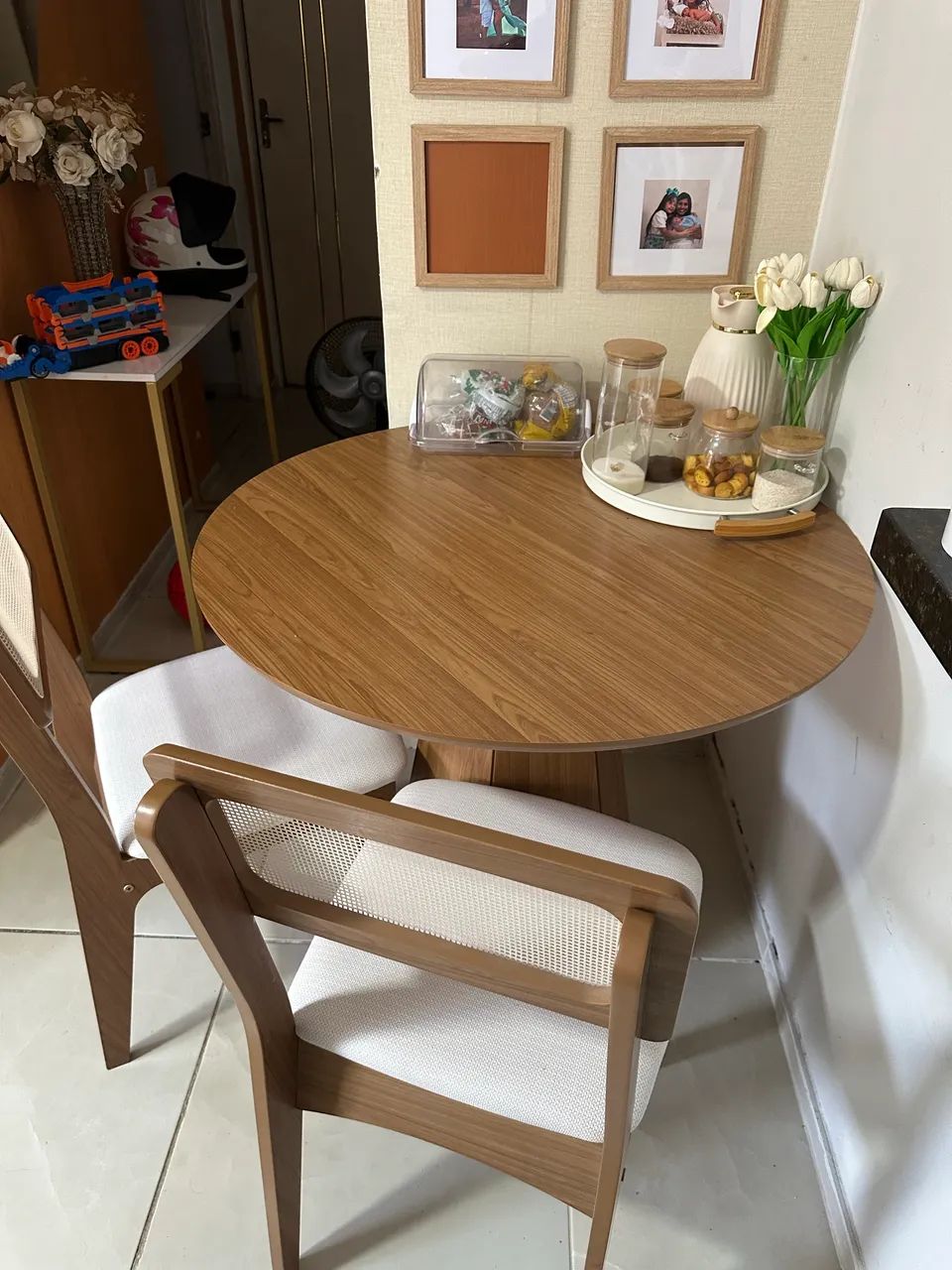 Mesa com 2 cadeiras  - Foto 4