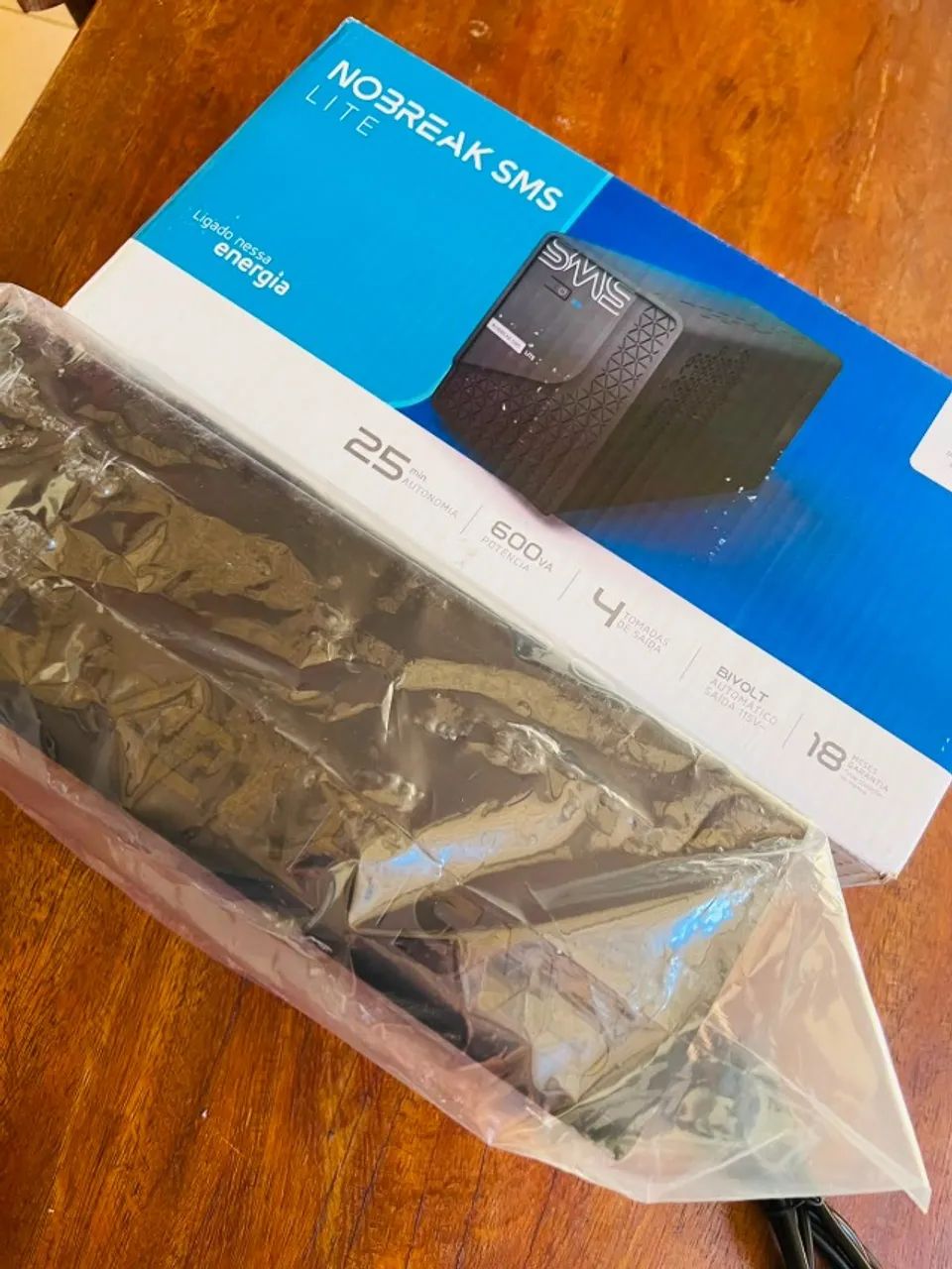 SMS NOBREAK LITE 600VA - BIVOLT ENT: 115/220V - SAÍDA: 115V - 4 TOMADAS - SENOIDAL - 1 BAT - Foto 3