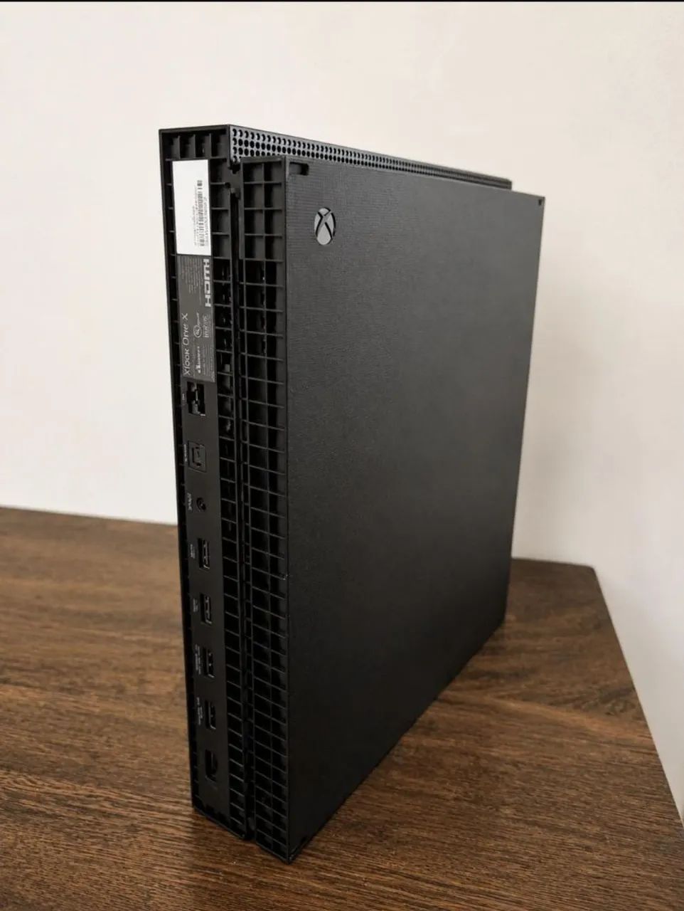 Xbox One X 1TB 4K - Foto 2