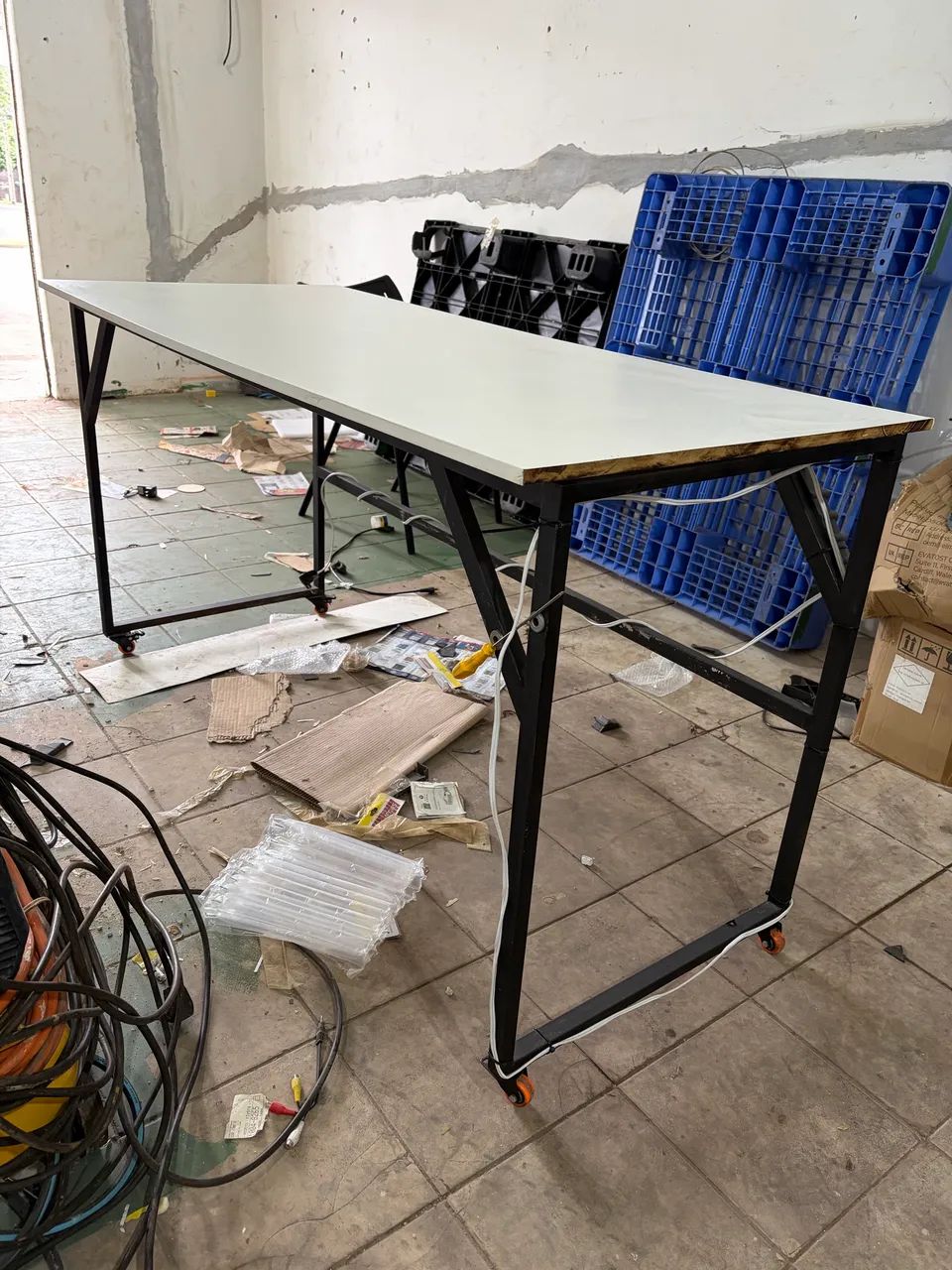 Mesa com rodinhas 1,60x71cm