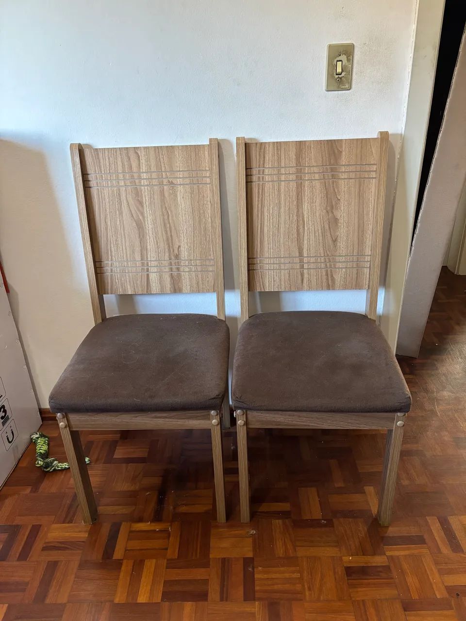 MESA COM 6 CADEIRAS - PRA LEVAR LOGO  - Foto 2