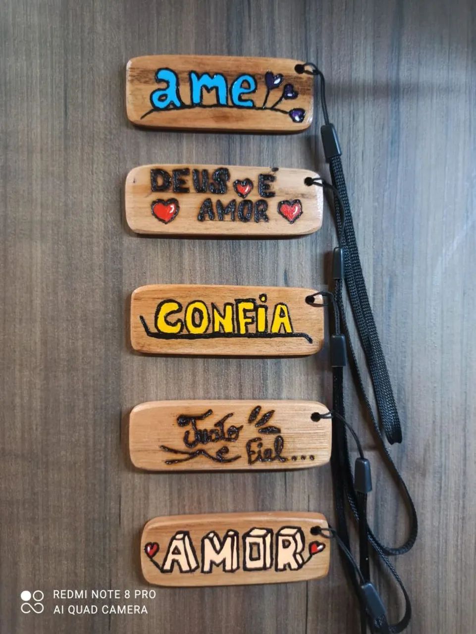 Chaveiros de madeira434736083847751682
