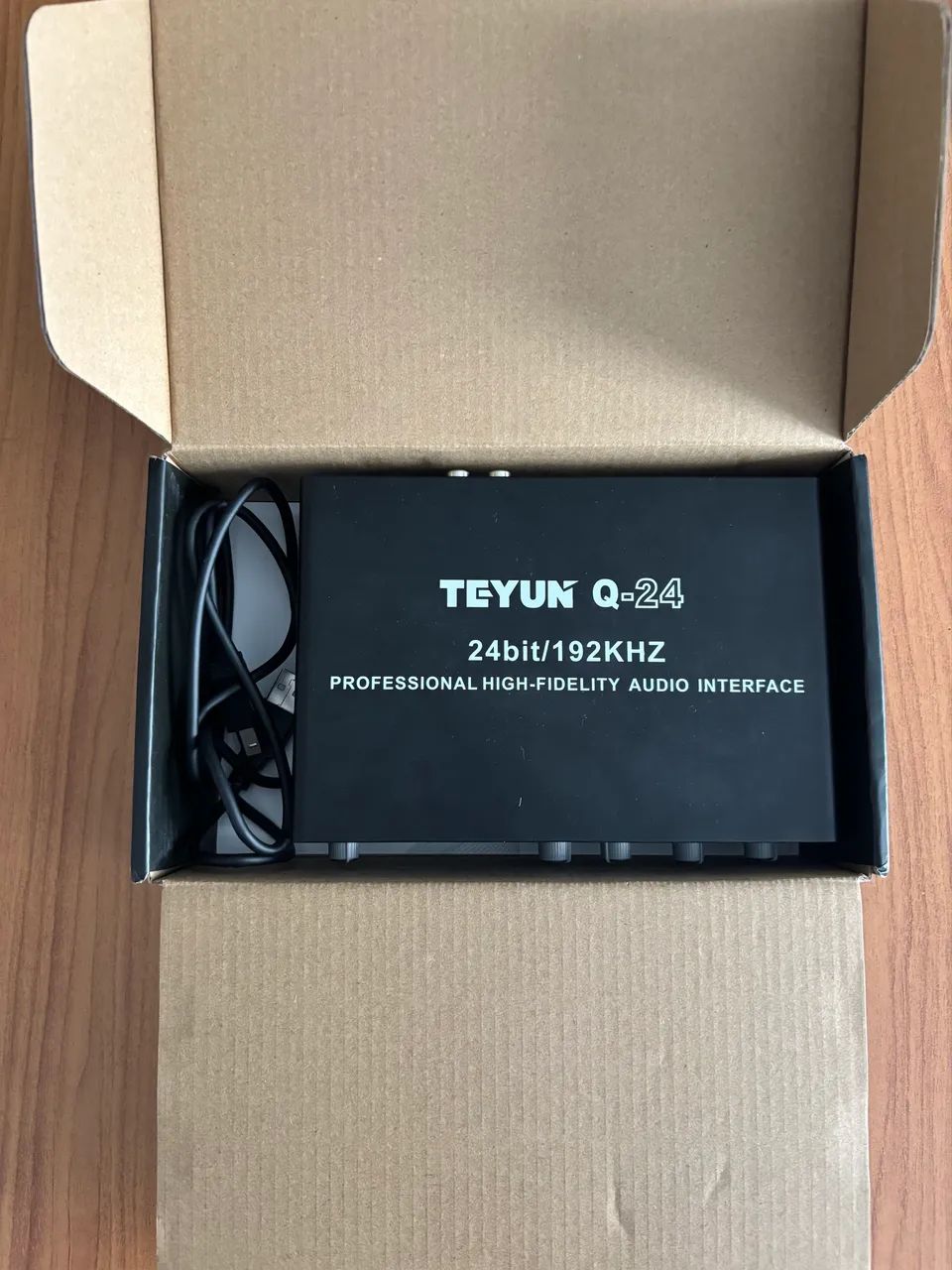 Interface De Áudio Teyun Q-24 (2 Entradas E 4 Saídas) - Foto 3