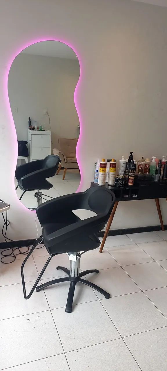 Alugo espaço p/ cabeleireiros 