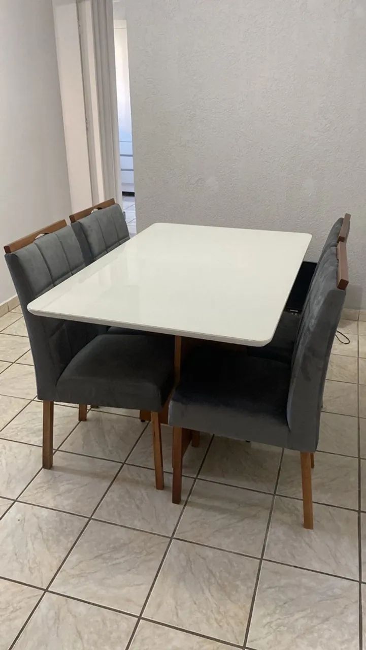 Mesa com 4 cadeiras  - Foto 2