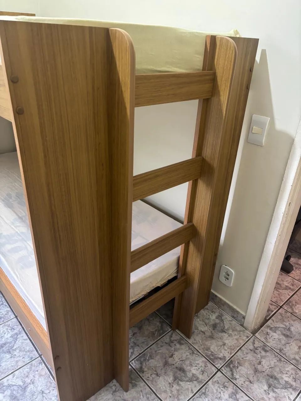 VENDE-SE BELICHE COM COLCHÃO SEMINOVA - Foto 2