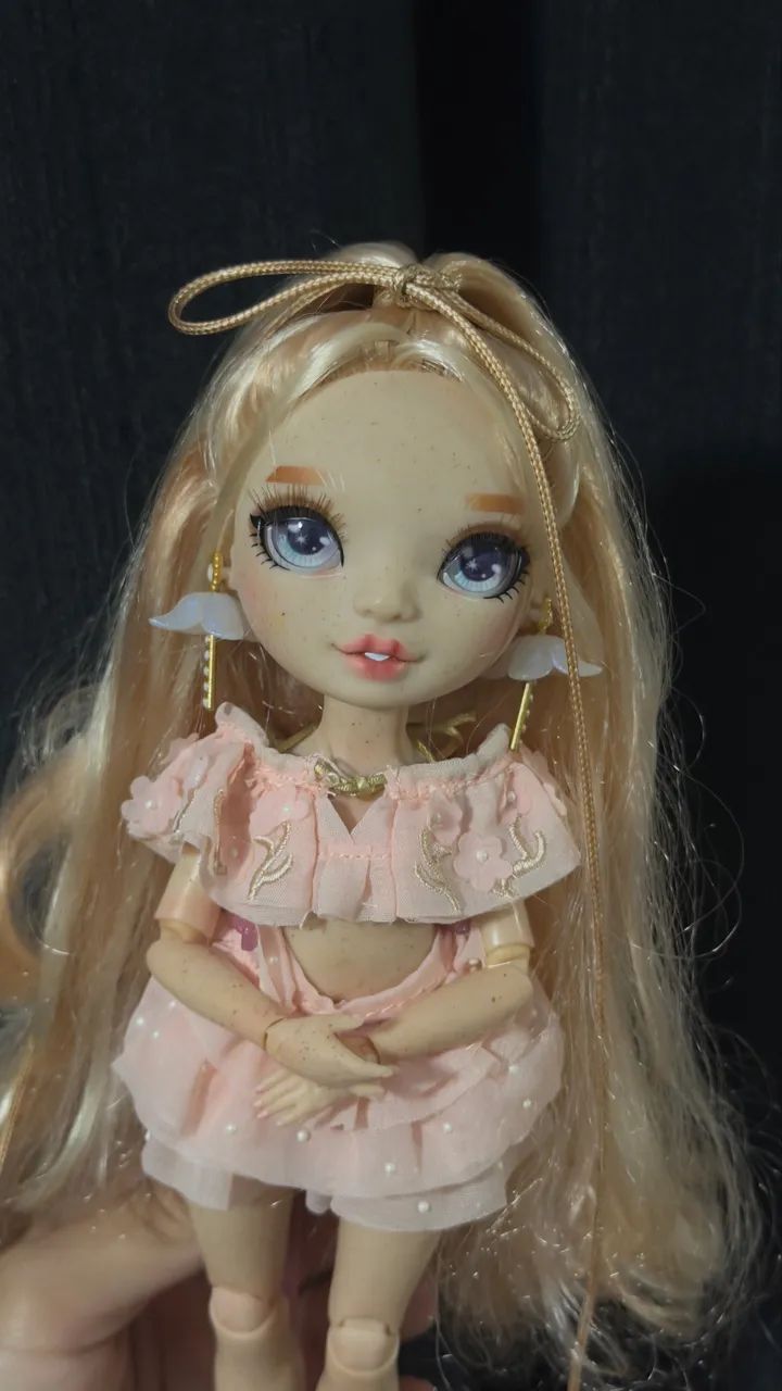 Boneca Rainbow High Victoria  - Foto 2