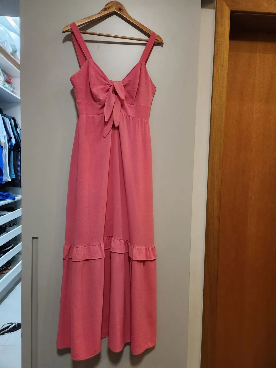 Vestido longo elegante rosa chiclete