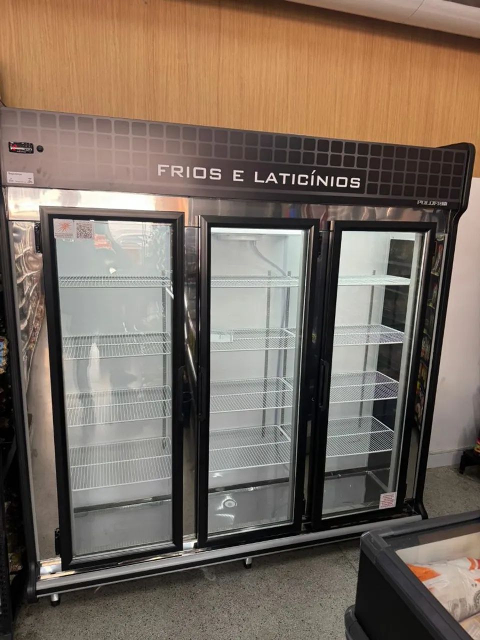 Auto serviço pra exposição de frios e lacticínios novos 
