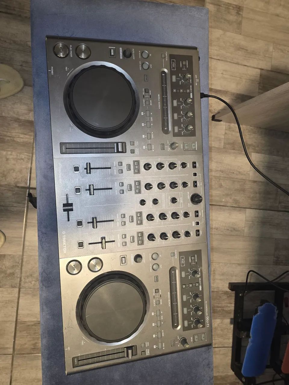 Controladora ddj t1 com defeito  - Foto 2