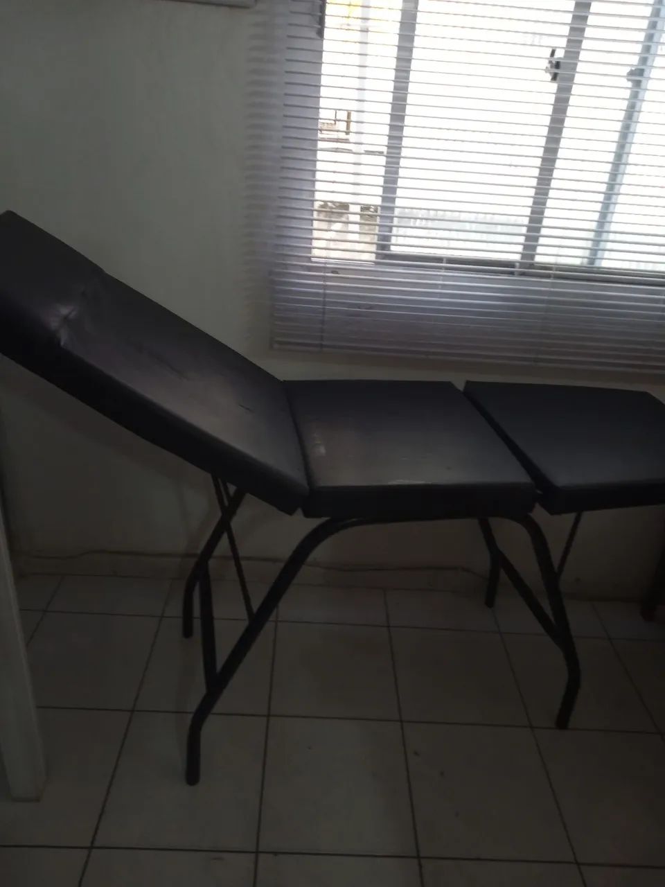 Vendo uma maca de uso estético 