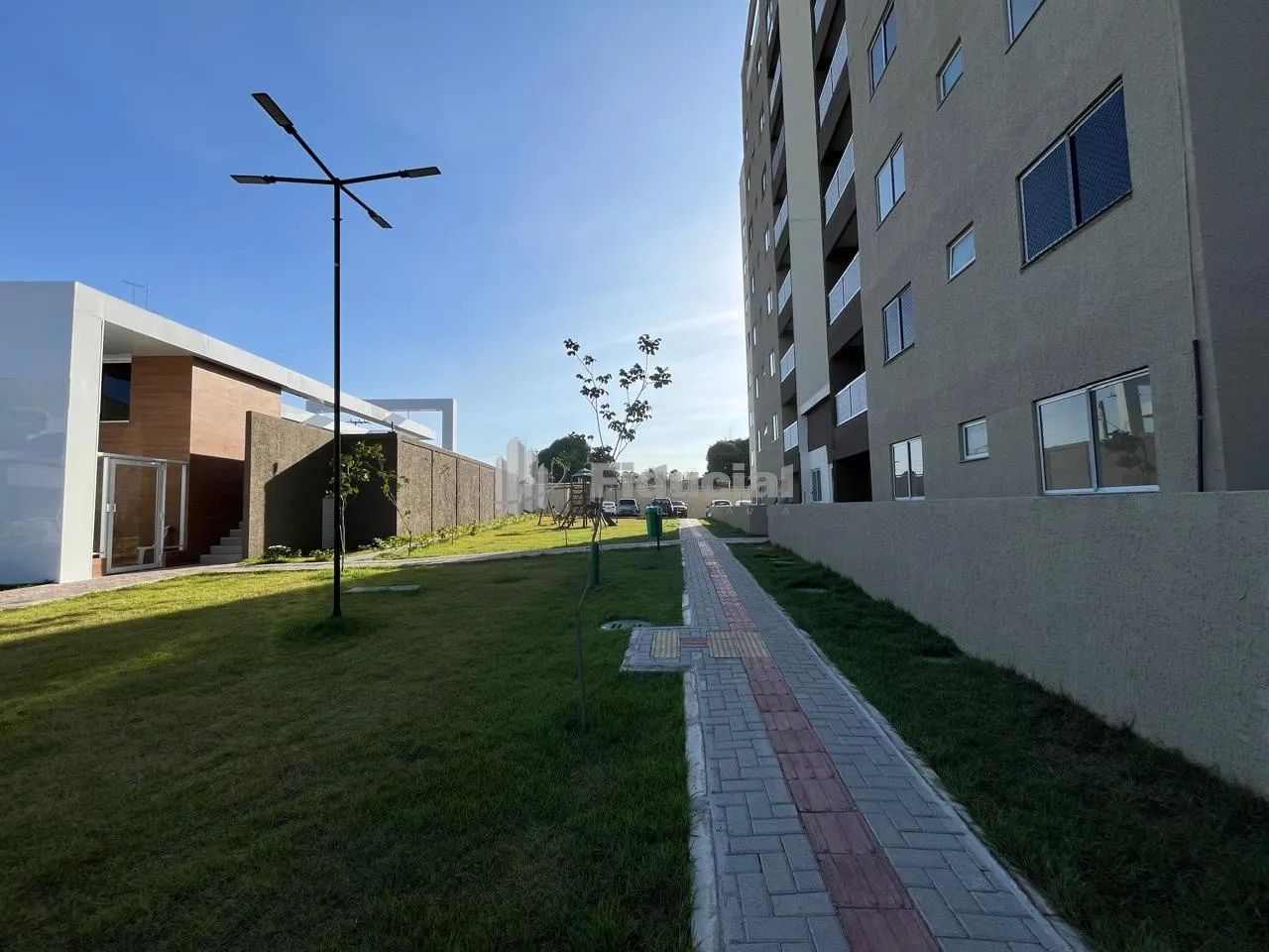 Apartamento com 50m², 2 quartos sendo 1 suíte plena e outra reversível, sala de estar, coz - Foto 4