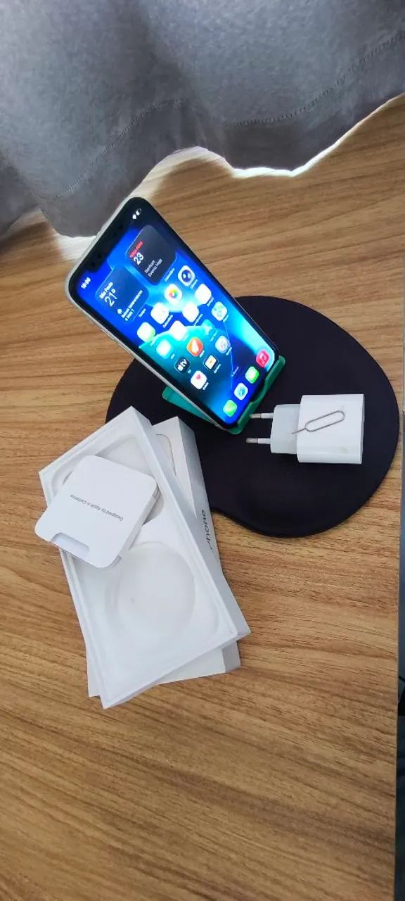 iPhone 11 64 gb branco perfeito estado 83% saúde da bateria  - Foto 2