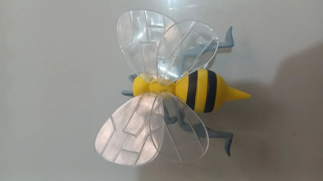 Beedrill Pokémon figure  - Foto 3