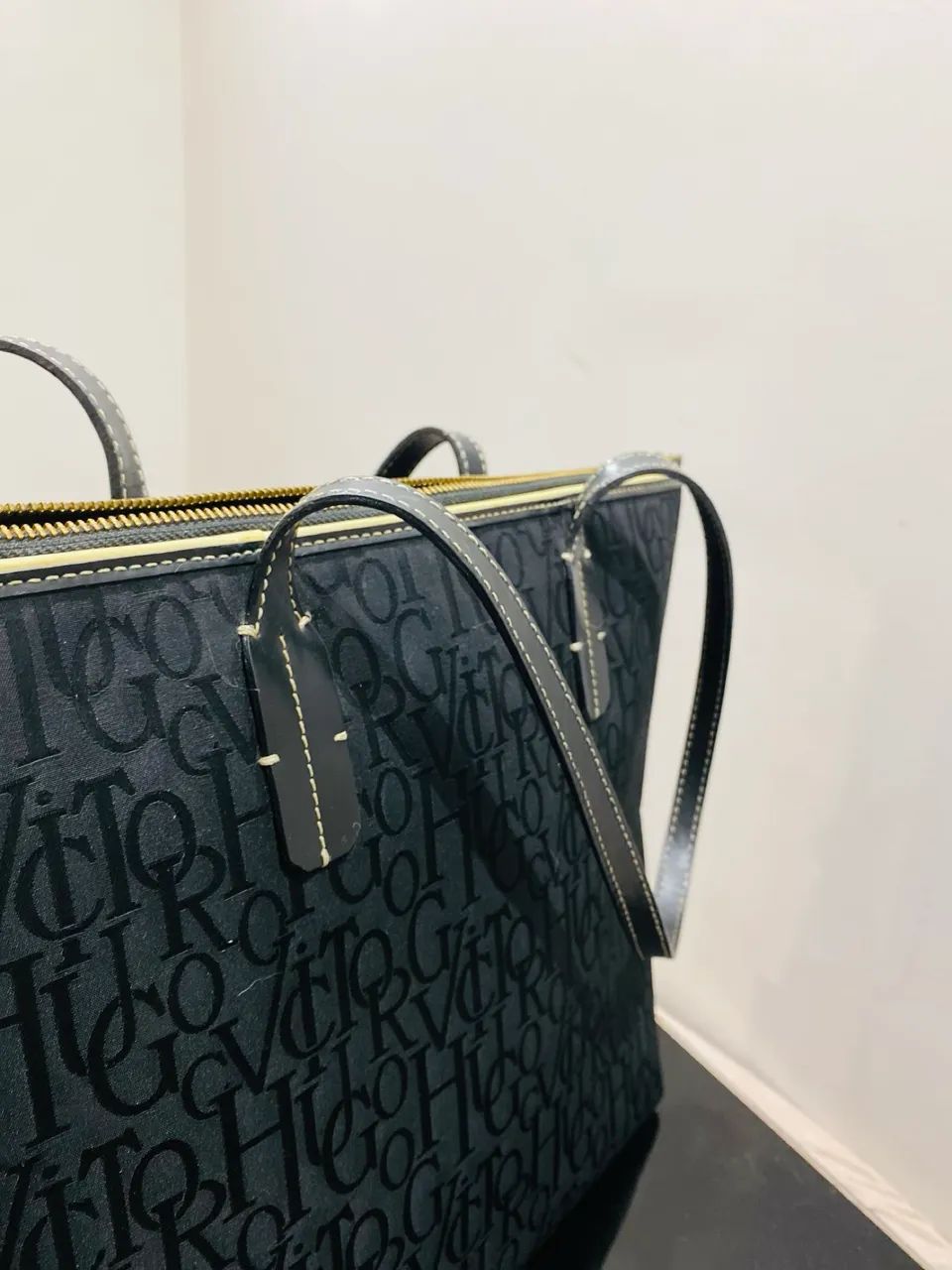 Bolsa Victor Hugo Leathergoods  - Foto 3