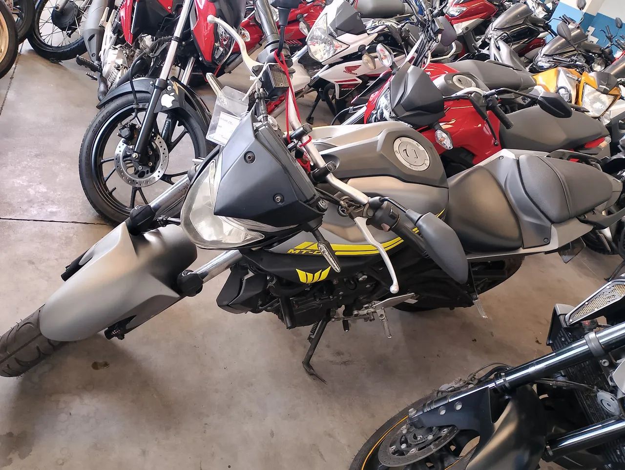 YAMAHA MT 03 2019 - Foto 3