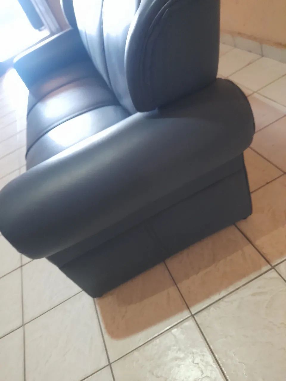 Sofa 3 lugares muito novo  - Foto 3