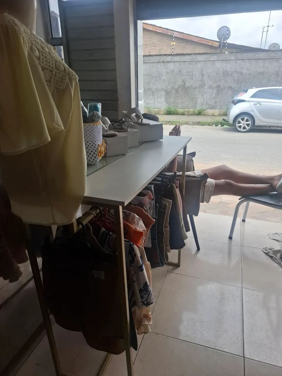 Mesinha de por em loja - Foto 3