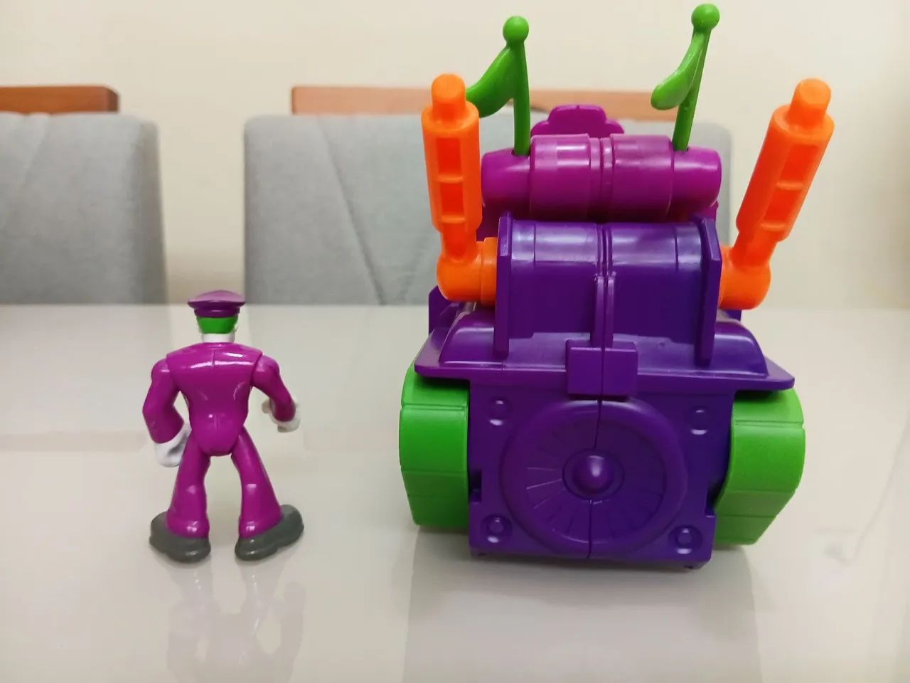 Imaginext DC Super Friends - Veículo do Coringa com boneco - Foto 5