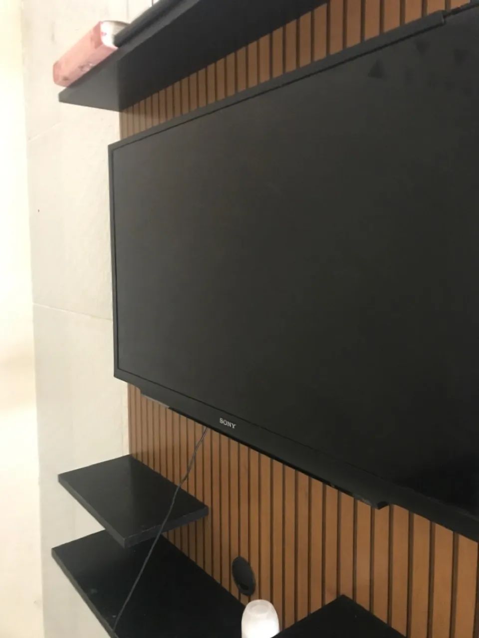 Tv tela branca mas funciona totalmente 