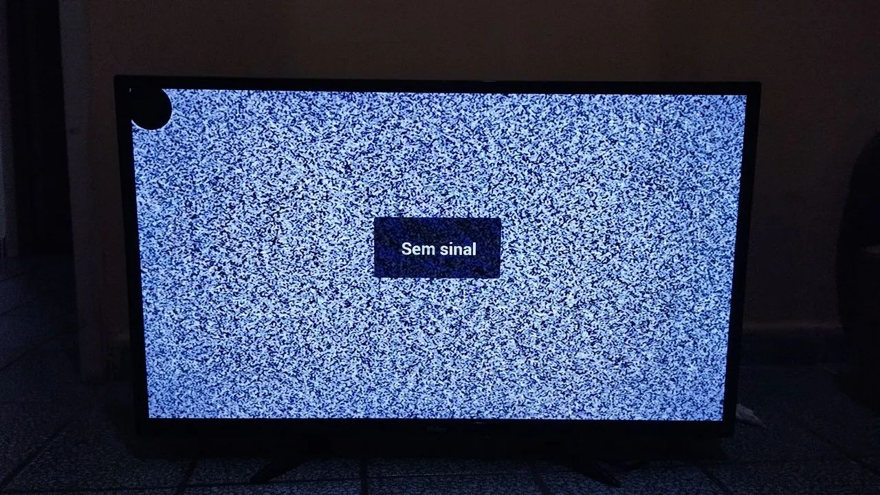 SmartTV 32 polegadas (TELA MANCHADA) - Foto 2