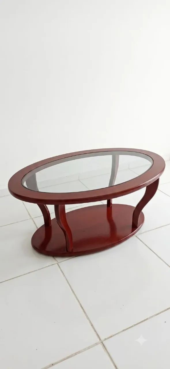 Mesa de Centro Oval em Madeira com Tampo de Vidro - Foto 2